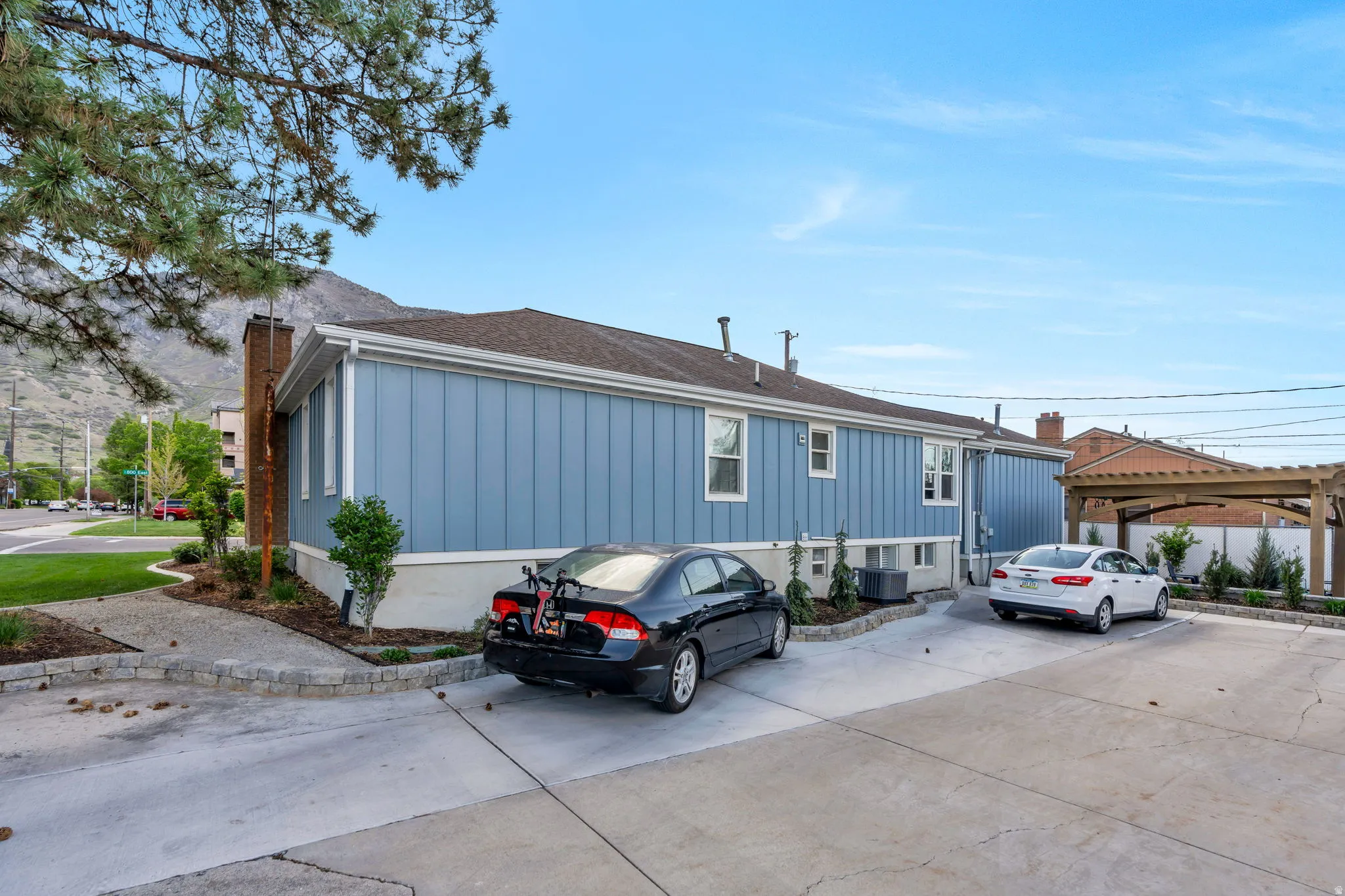 8 off-street parking spots!