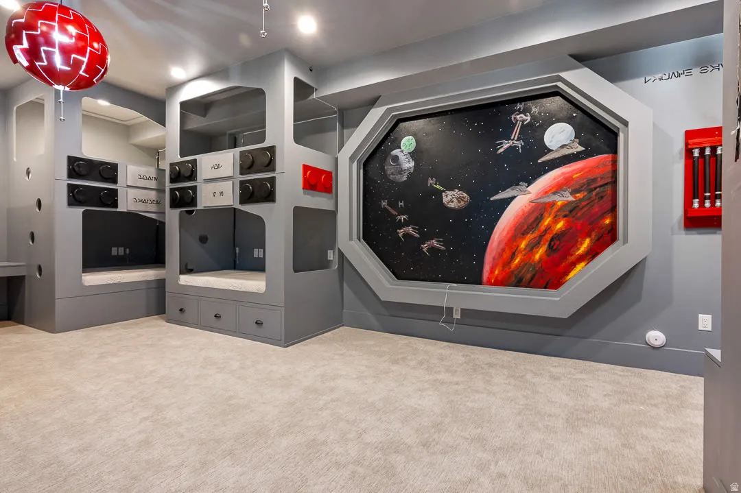 Detailed view of carpet floors