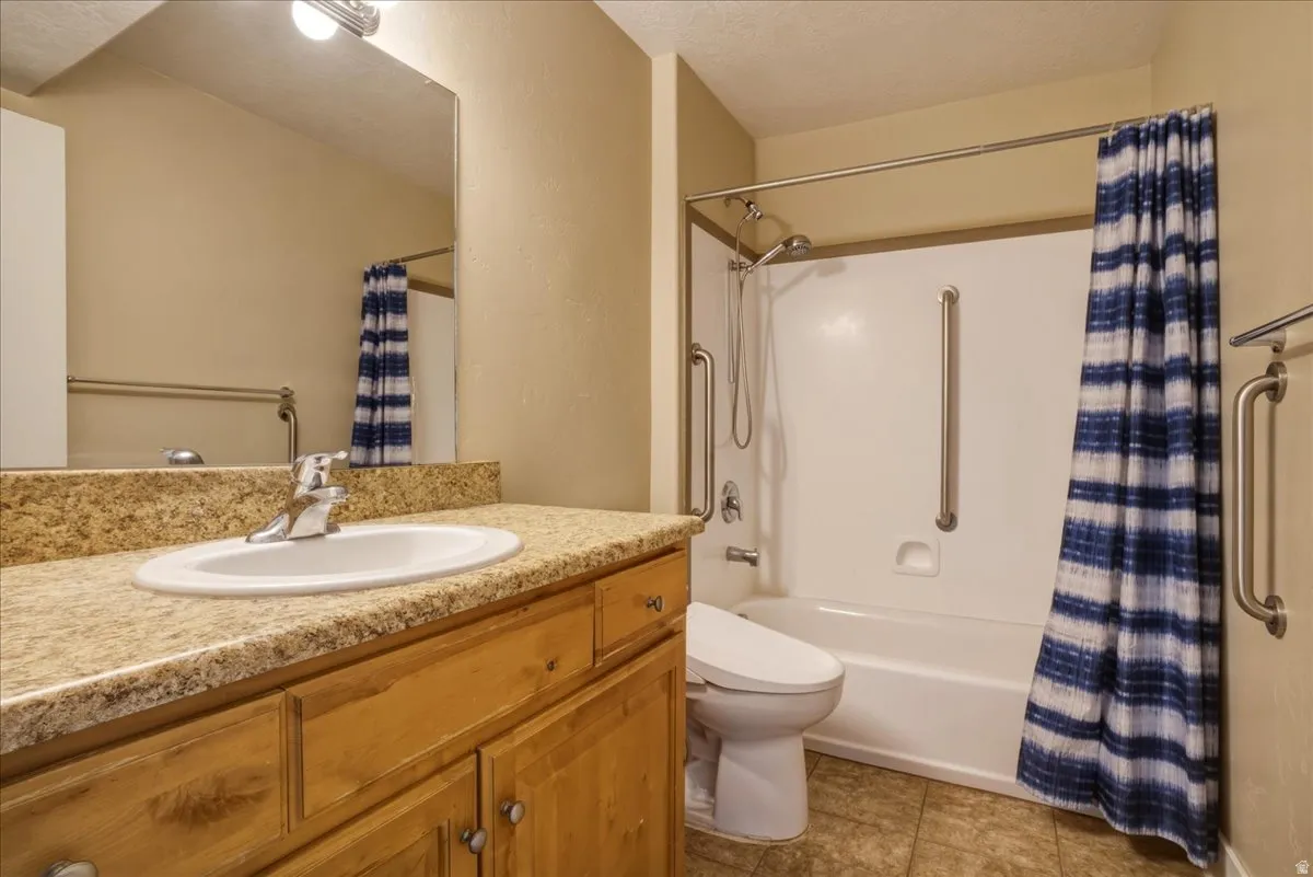 Attached Primary bathroom with bidet upgrade