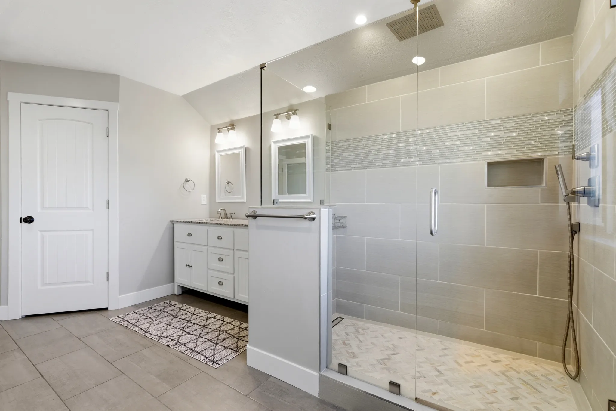 En suite bathroom