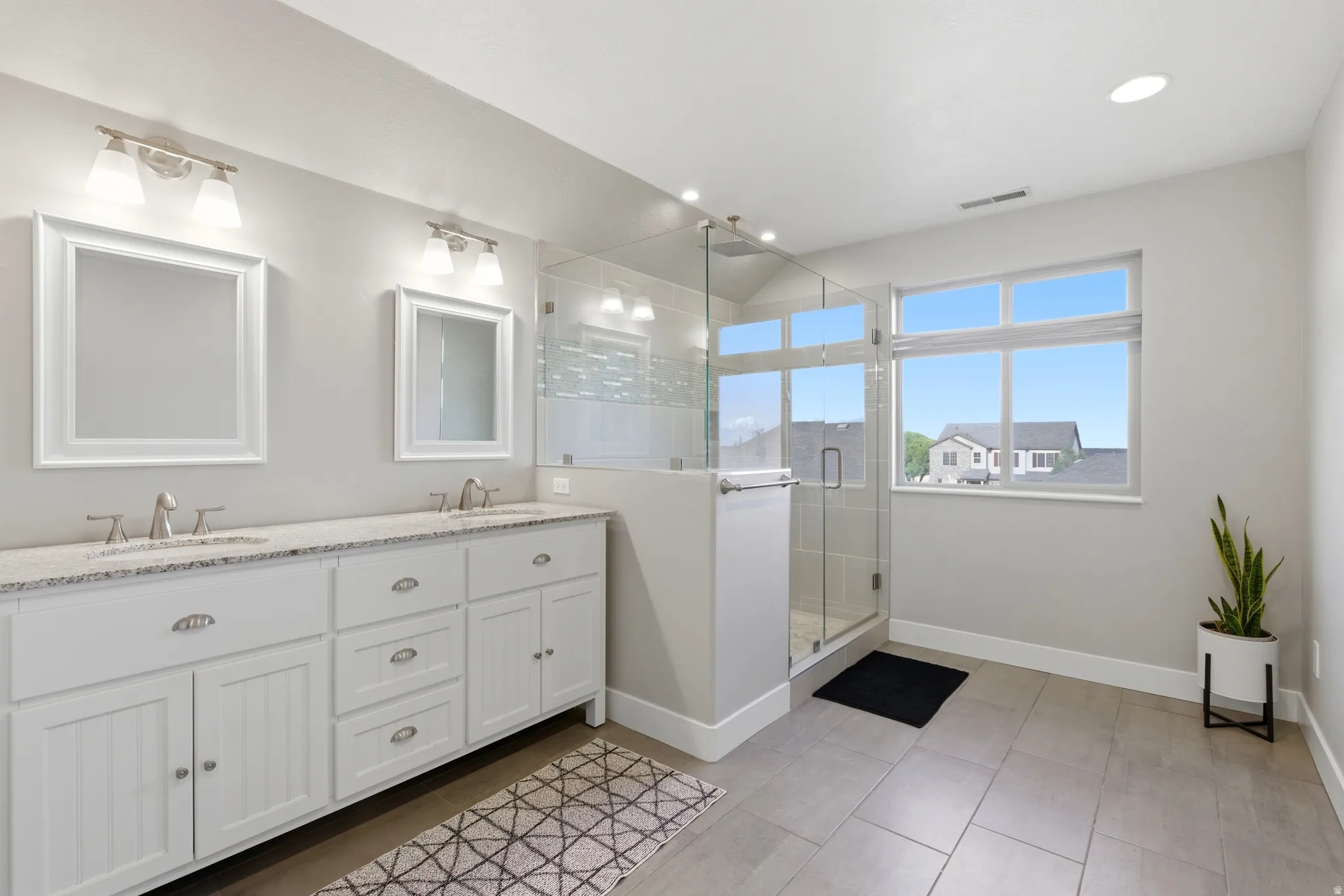 En suite bathroom