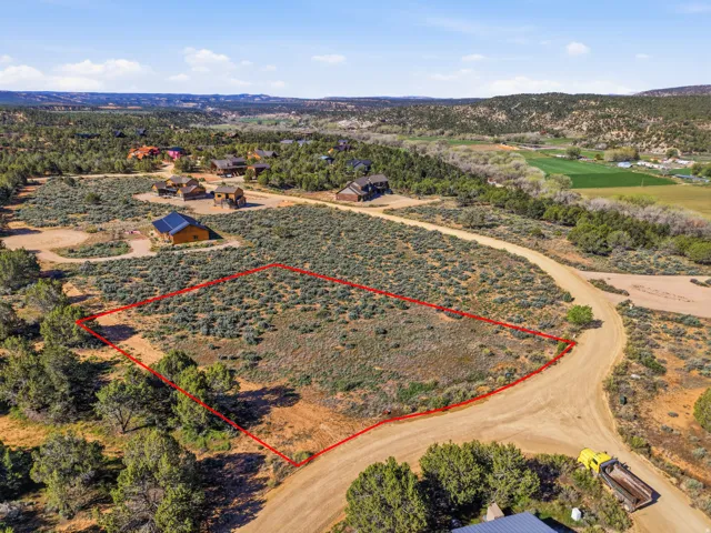 Aerial view of property's location with property boundaries highlighted