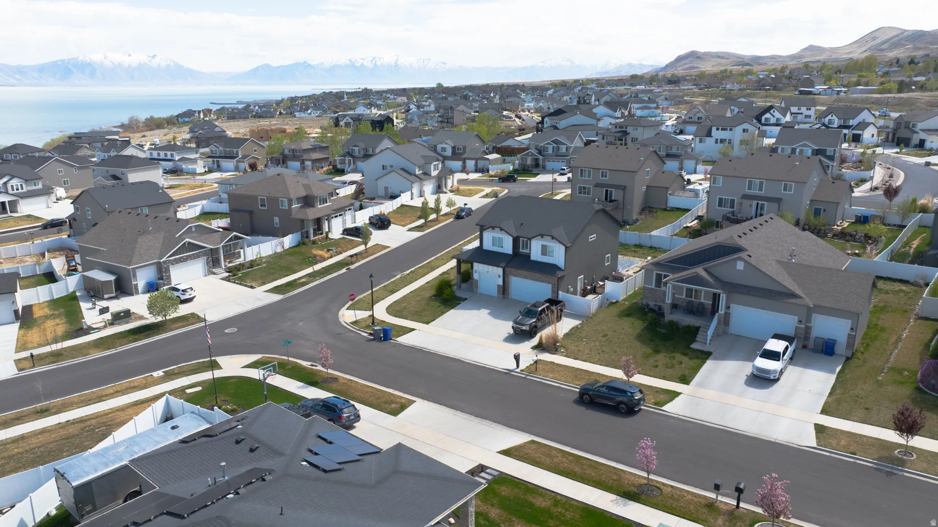 Aerial perspective of suburban area with mountains
