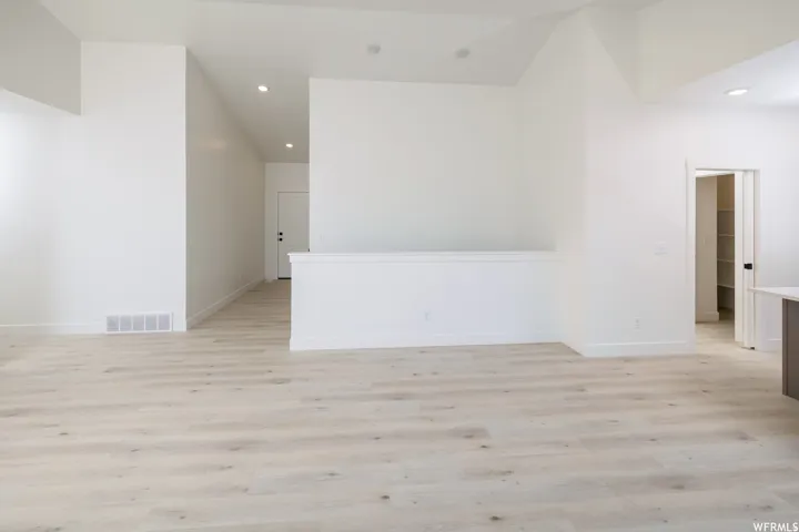 Photo is of previously built home. Some features in photo may be optional. Consult sales manager for more info.