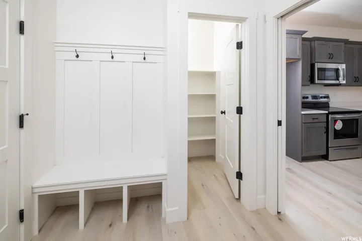 Photo is of previously built home. Some features in photo may be optional. Consult sales manager for more info.