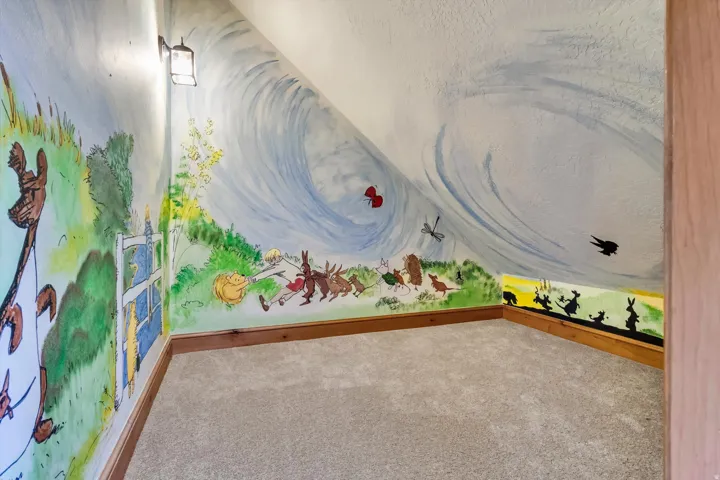 Recreation room with a textured ceiling