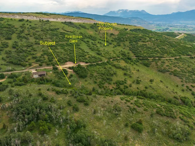 View of property location featuring property parcel outlined and a mountainous background