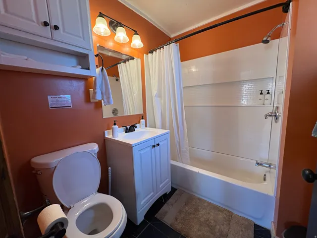 Bathroom in building 2