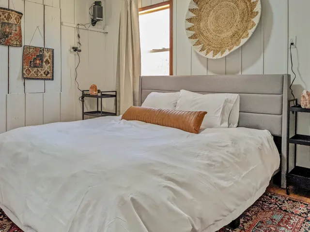Bedroom 2/2 in building 2