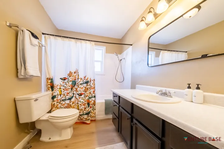 Bathroom unit 1 building 1