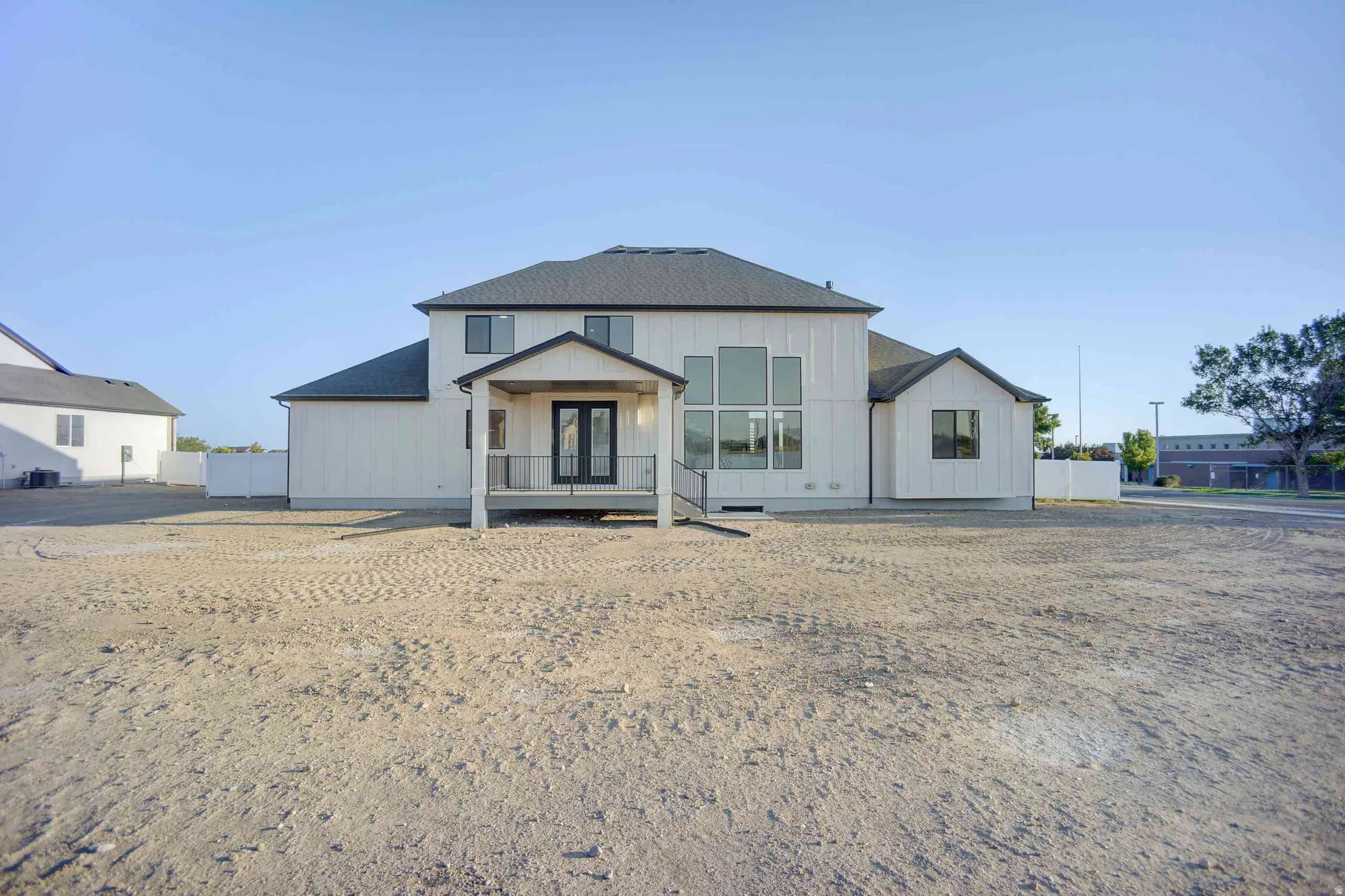 Example of the back of The Leah home built previously.