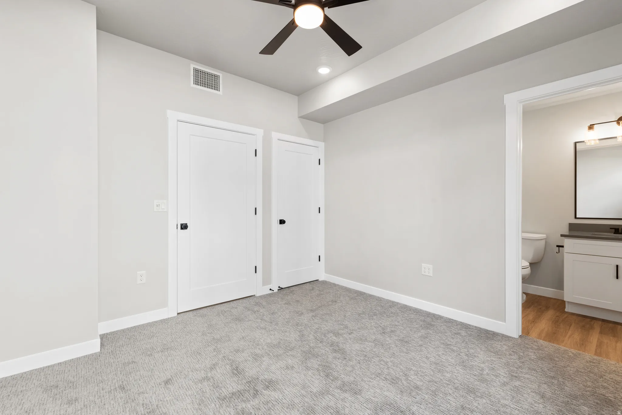 *Photo of similar unit