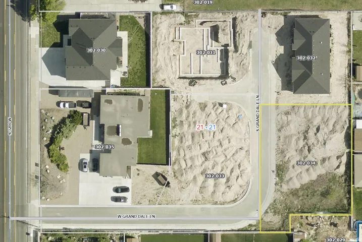 Aerial view of property's location with property parcel outlined