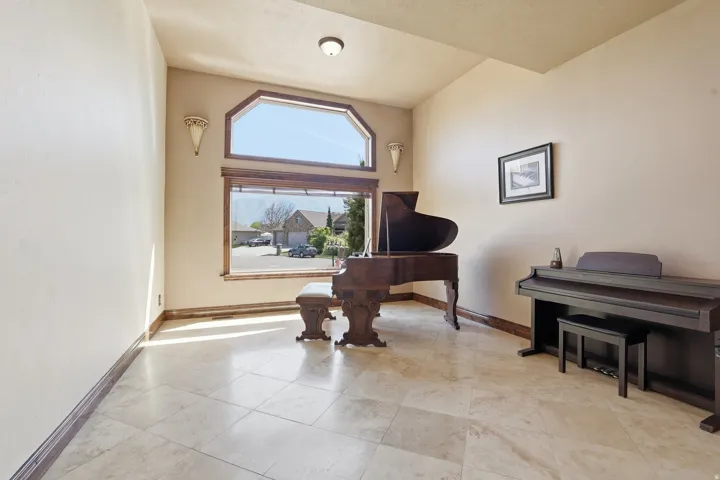 486 E 100 N, Tremonton, Utah 84337