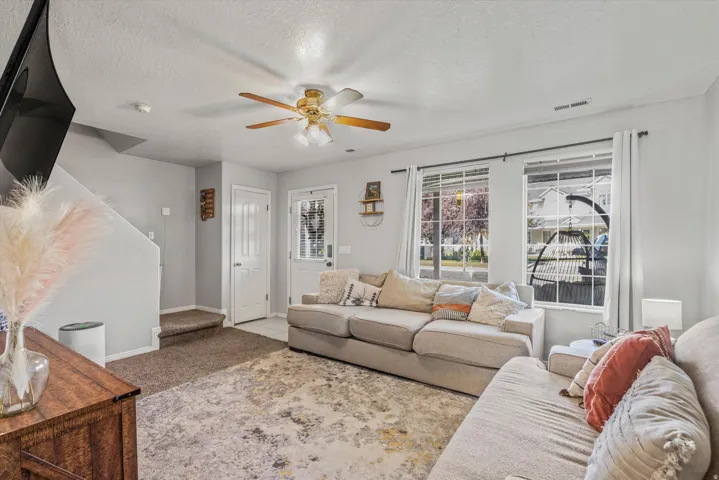 1027 E Sara Ln, Ogden, Utah 84404