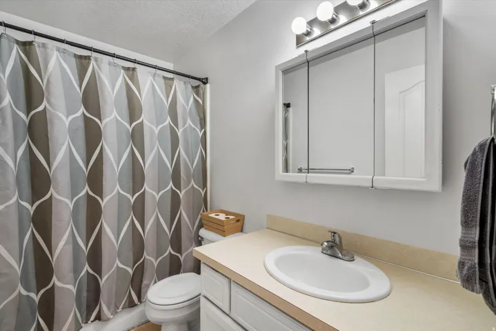1027 E Sara Ln, Ogden, Utah 84404