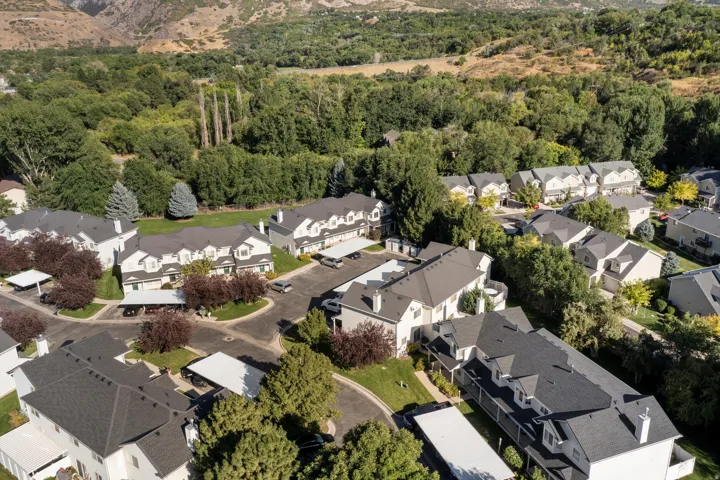 1027 E Sara Ln, Ogden, Utah 84404