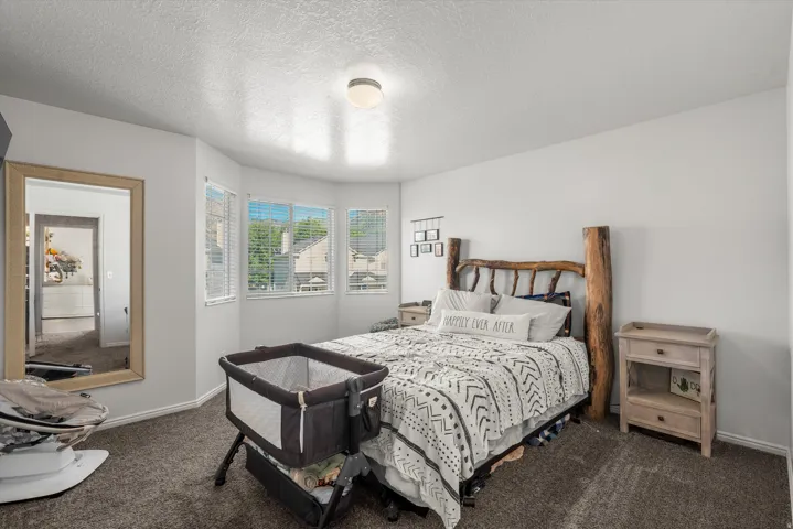 1027 E Sara Ln, Ogden, Utah 84404
