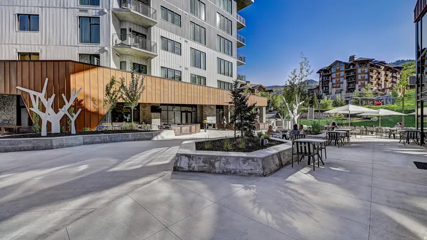 View of apartment building / complex