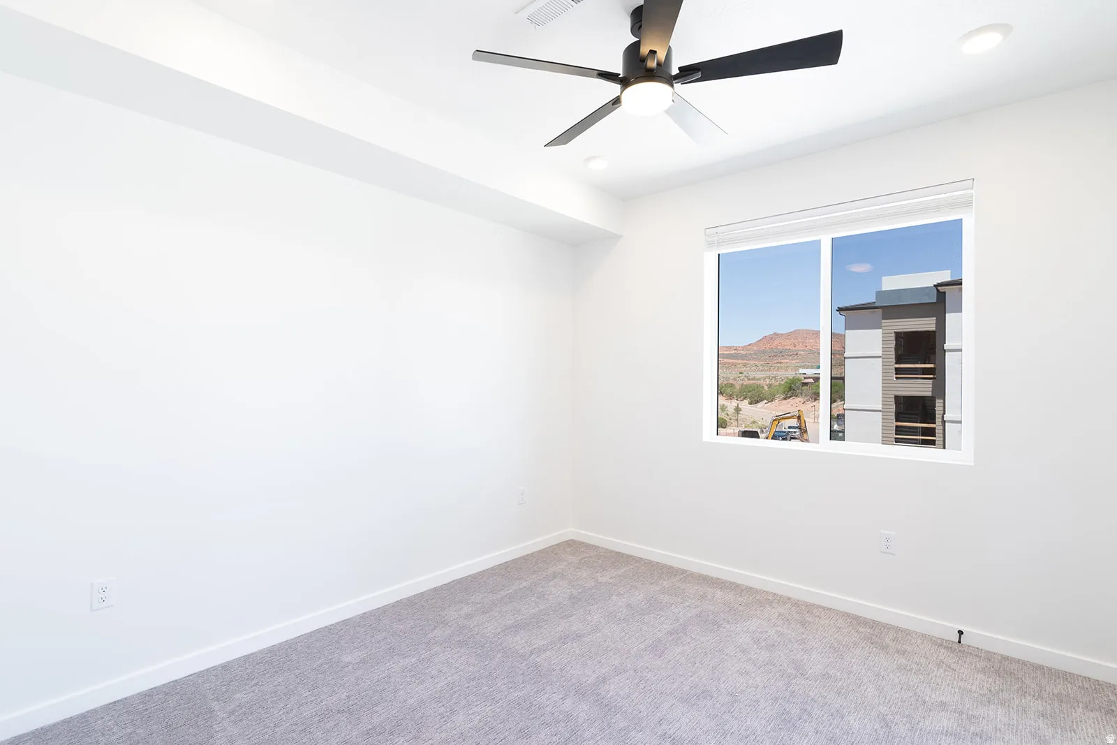 *Photo of a similar unit