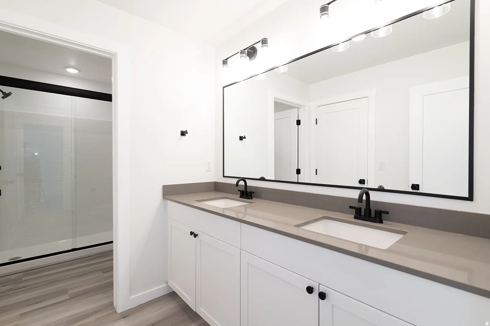 *Photo of a similar unit