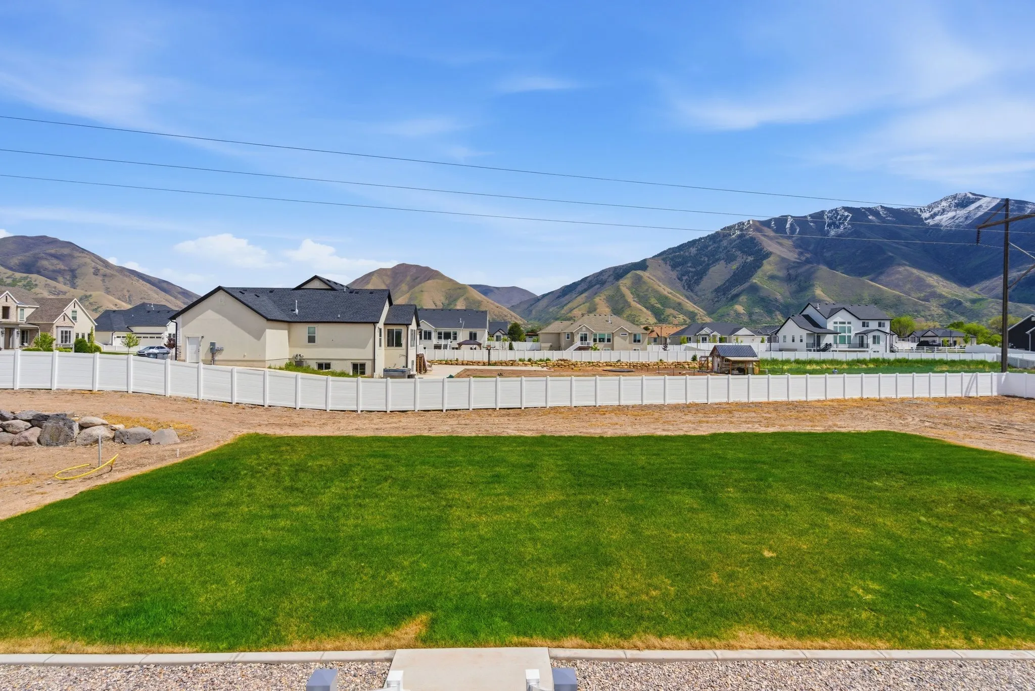 View of yard featuring a mountain view and a residential view