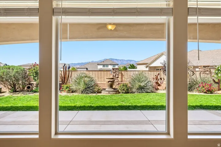 Entryway with a mountain view