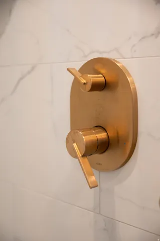 Gold finishes
