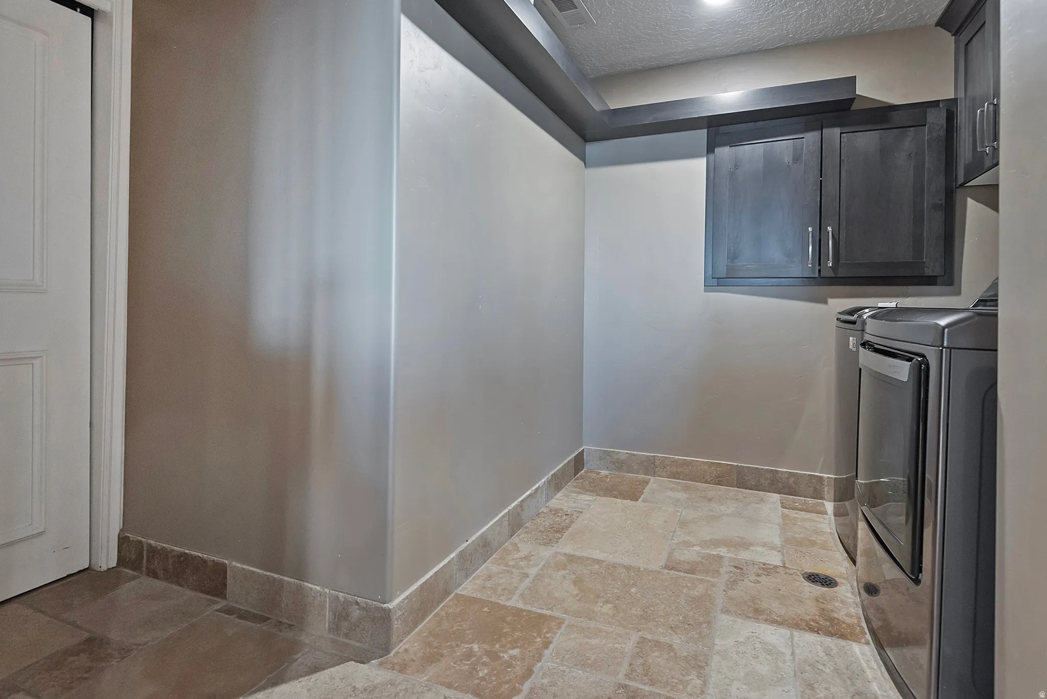 2nd laundry room