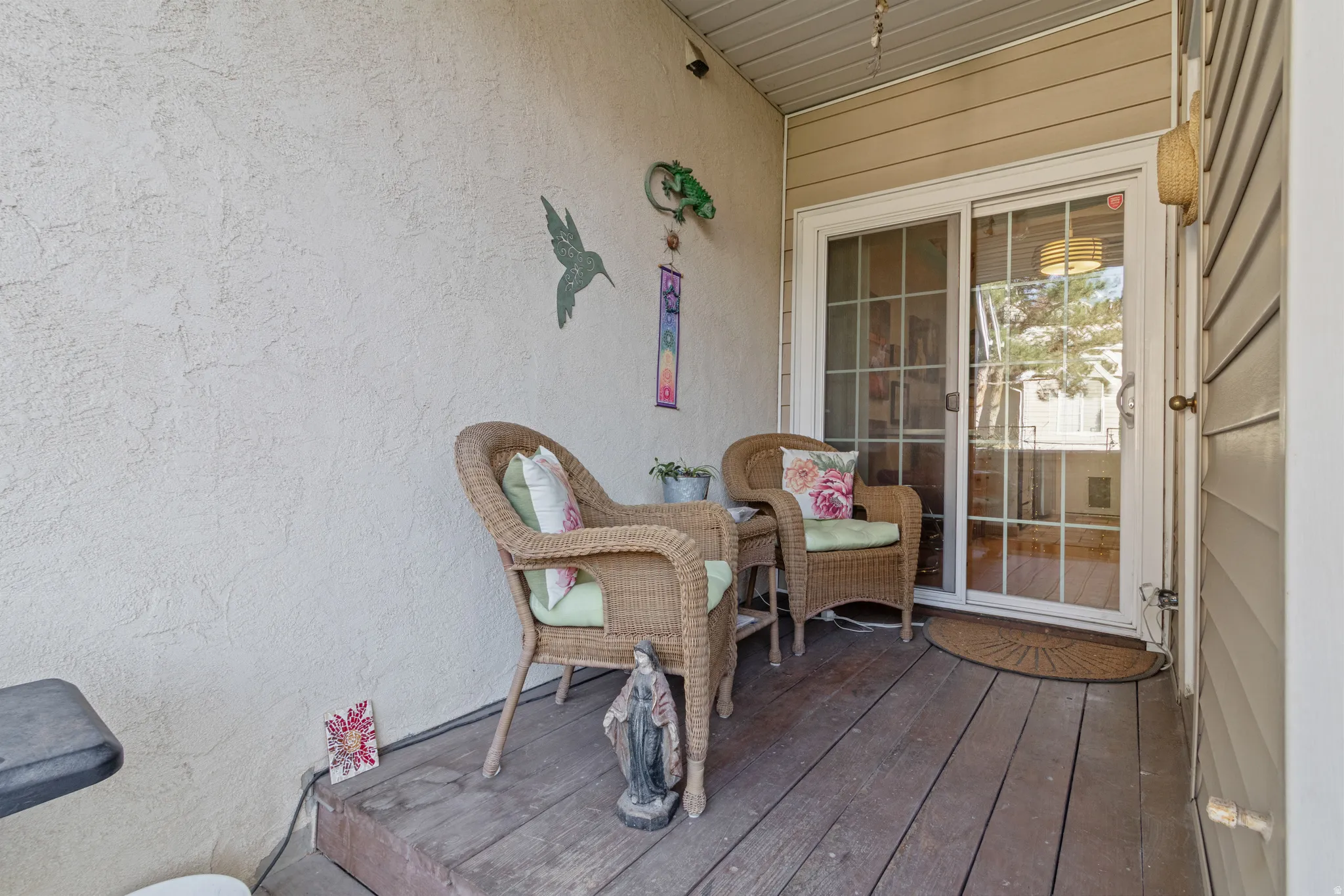 Deck / patio area