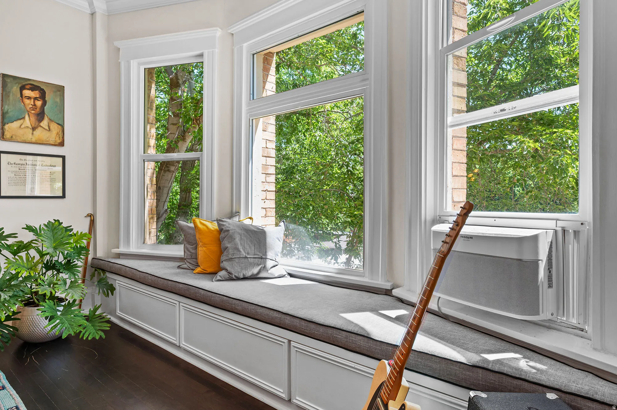 Sitting room featuring dark wood finished floors