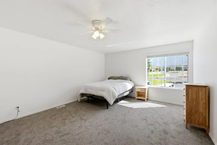 400 S Main St, Kaysville, Utah 84037