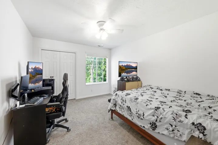 400 S Main St, Kaysville, Utah 84037