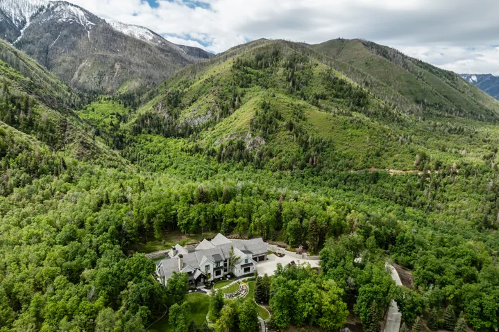 1230 S Eaglenest Dr, Woodland Hills, Utah 84653