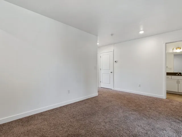 Den/ Office Space