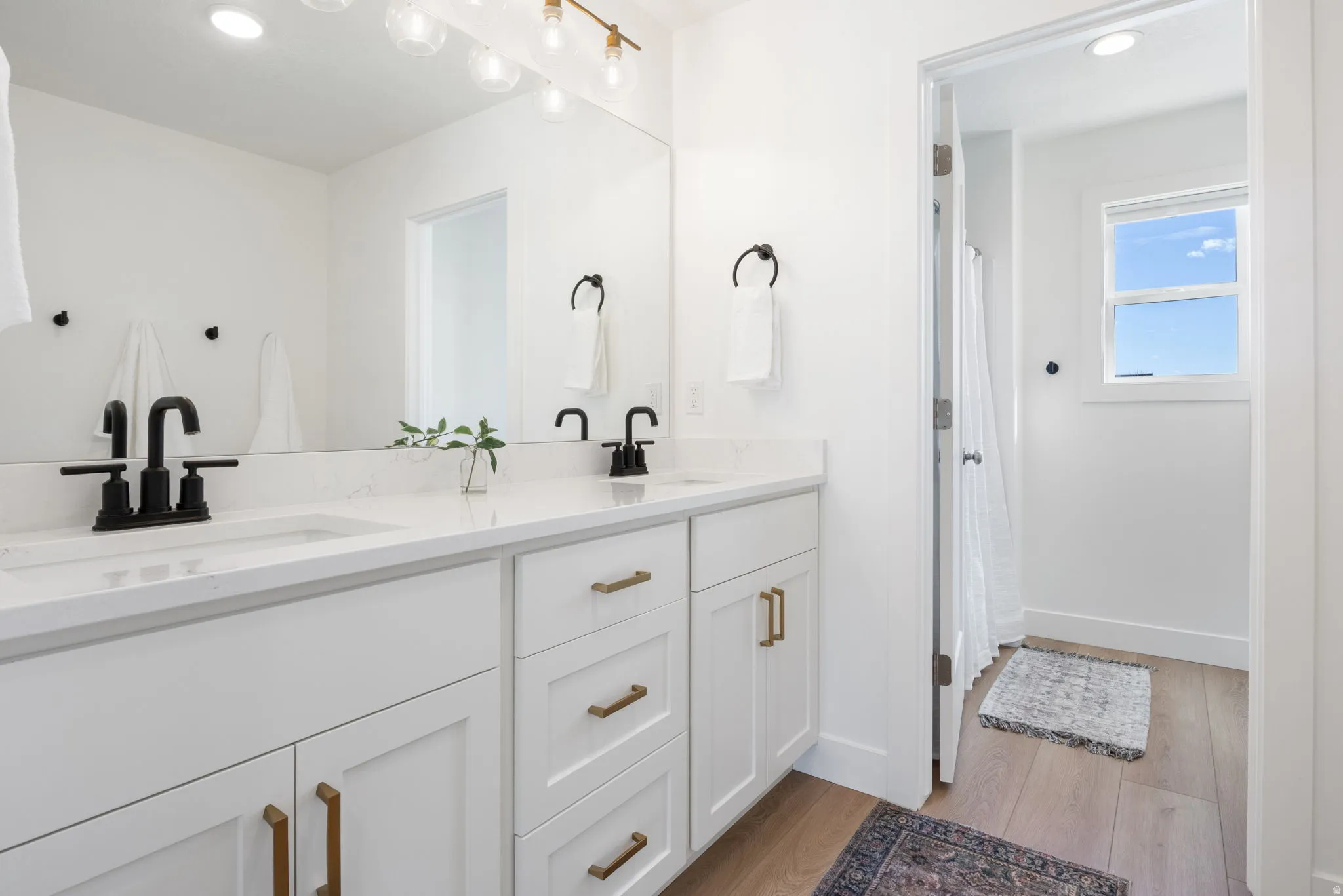 Full bathroom