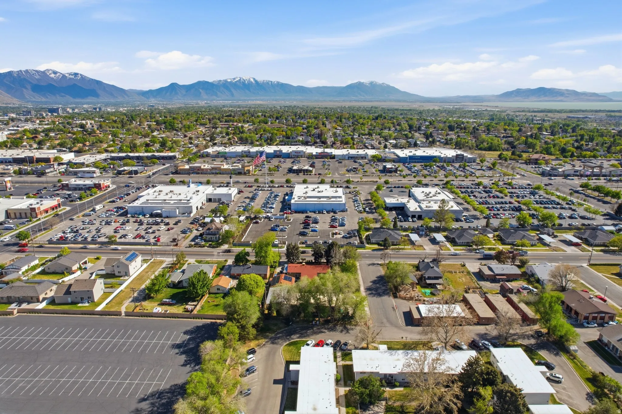 Bird's eye view of a mountainous background