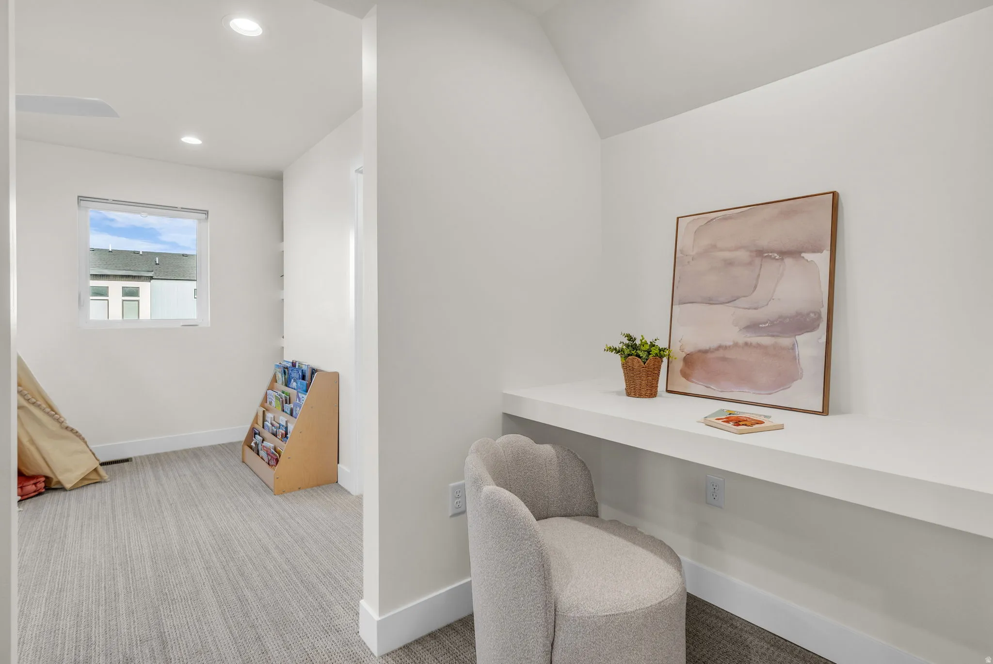 Built-in Desks - Loft