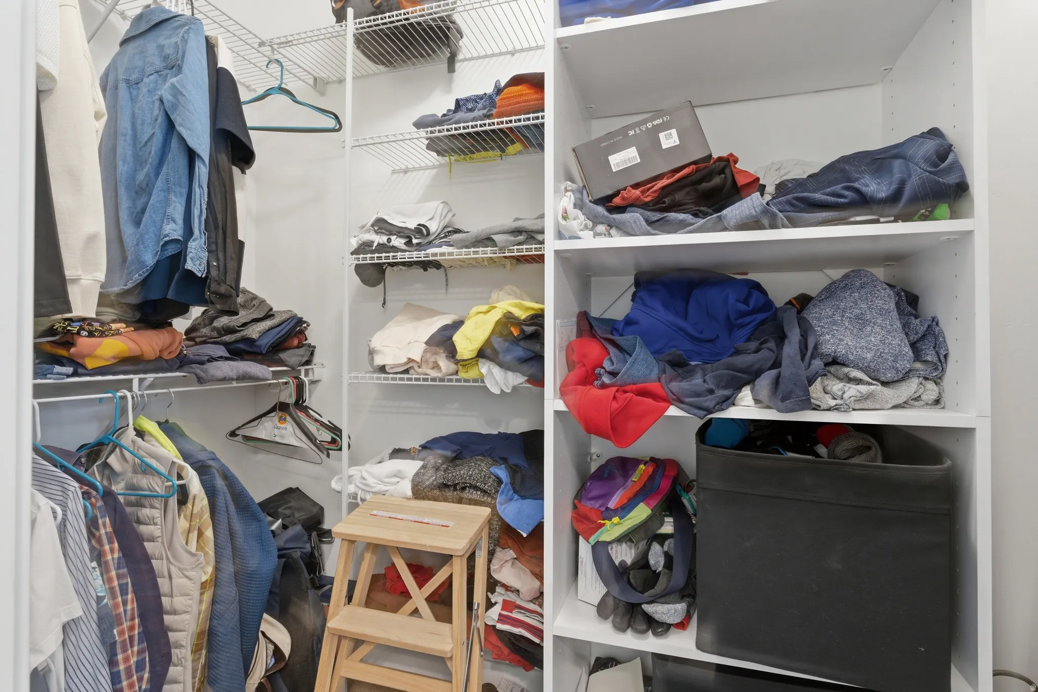 View of walk in closet