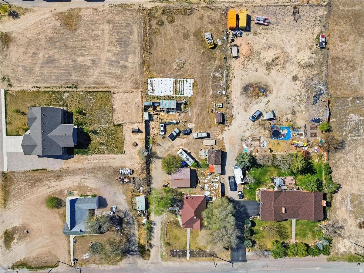 Aerial view of property and surrounding area