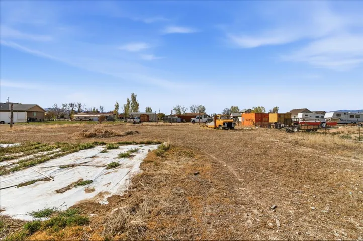 View of yard with a residential view
