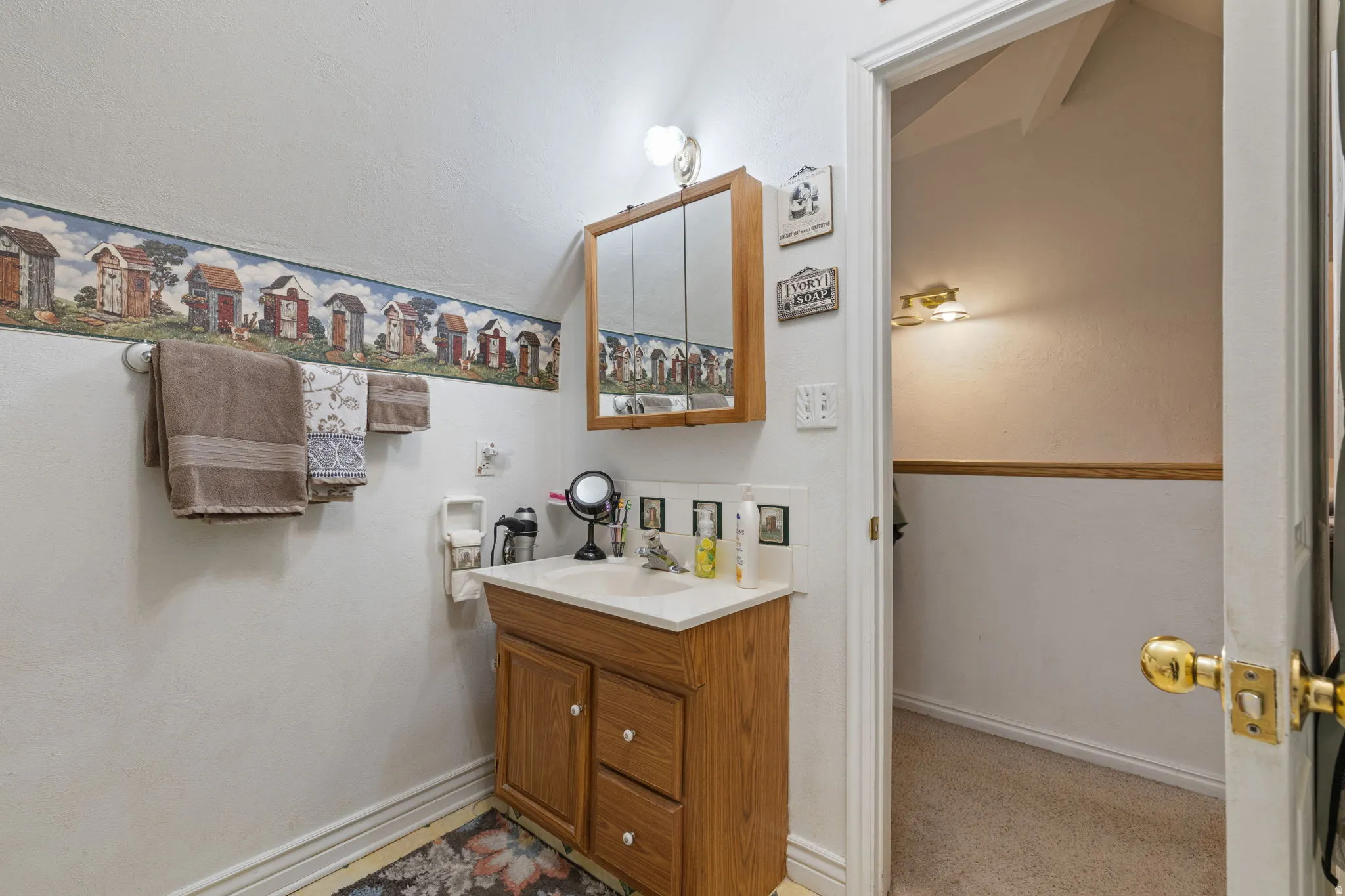 Upstairs bathroom with separate tub and shower