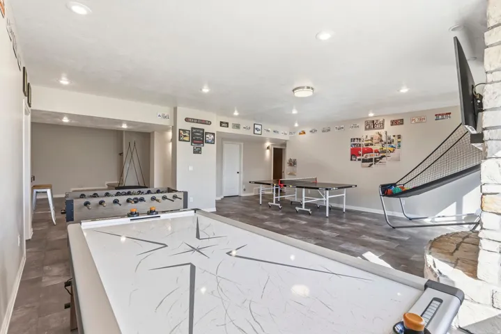 Rec room featuring recessed lighting