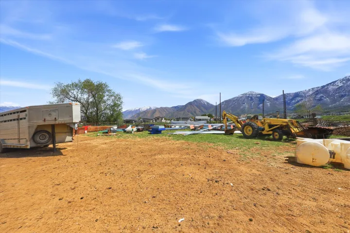 View of yard with a mountain view
