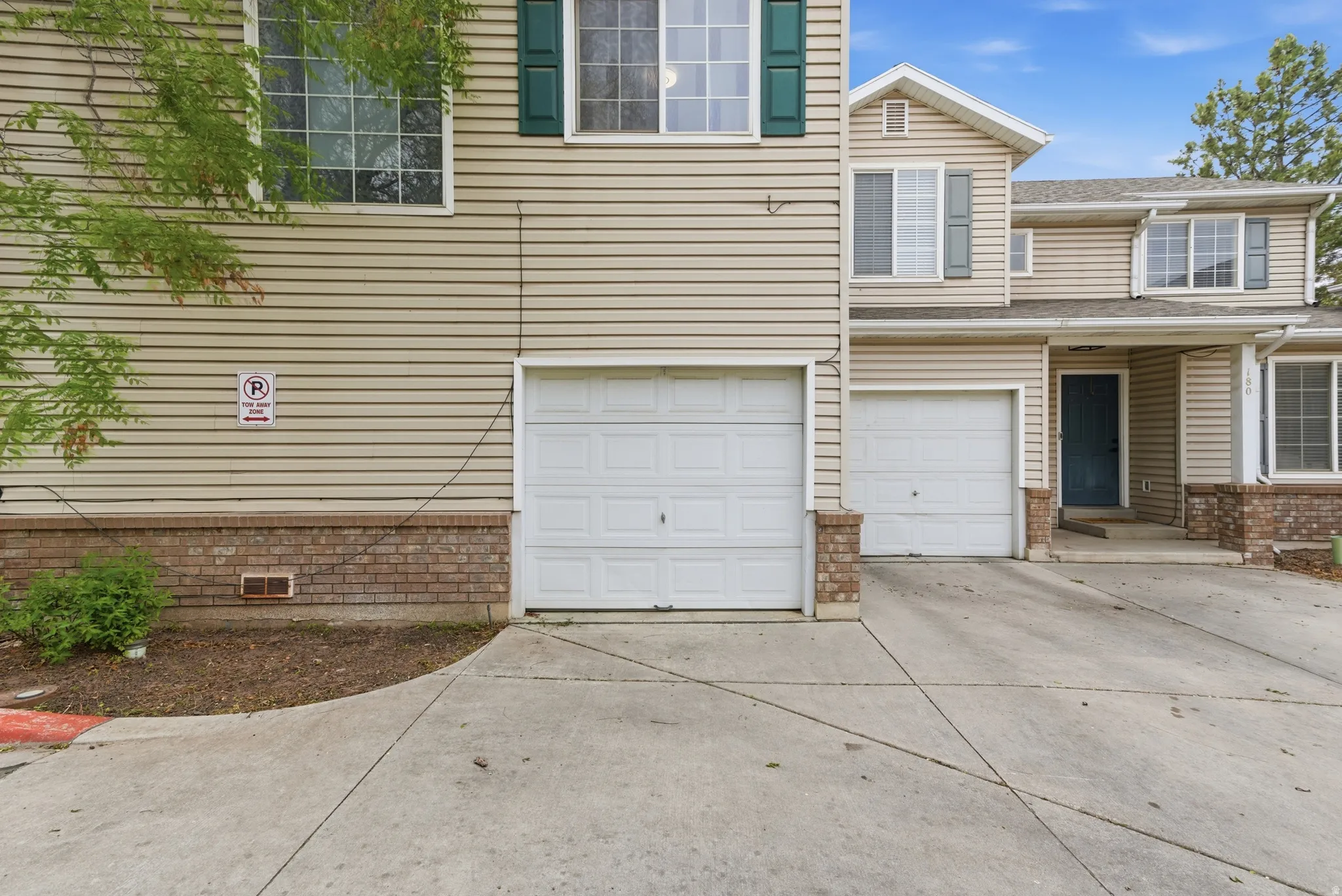 Single car garage