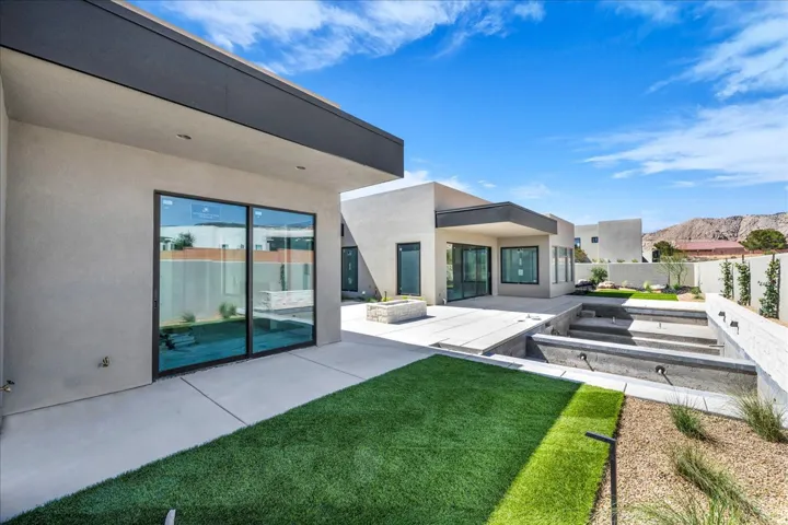 5476 N Johnson Arch, St. George, Utah 84770
