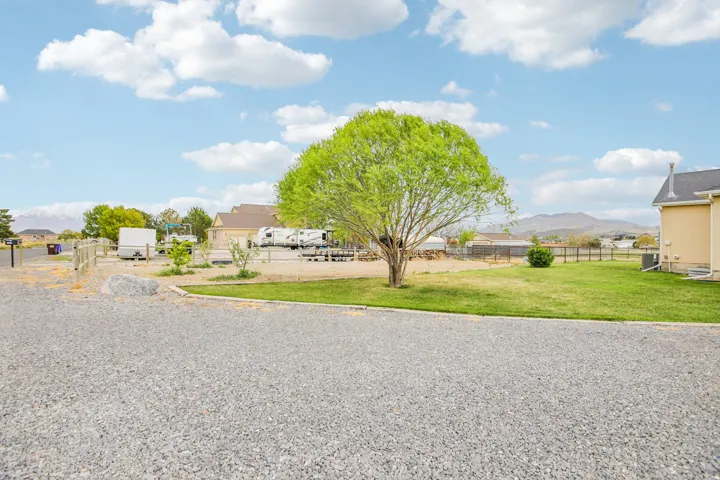 View of yard with a mountain view and a residential view