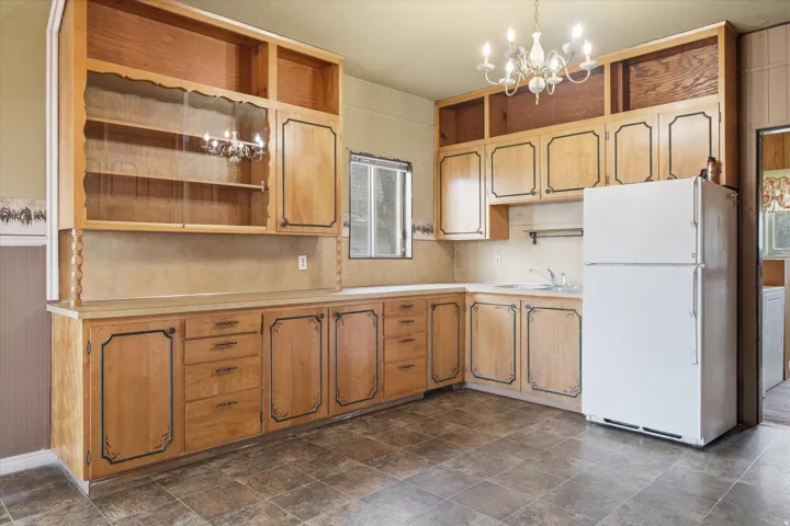 137 Bannock St, Malad City, Idaho 83252