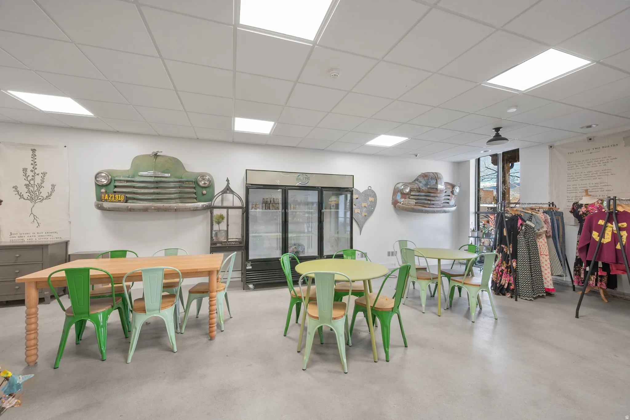 Playroom with a paneled ceiling