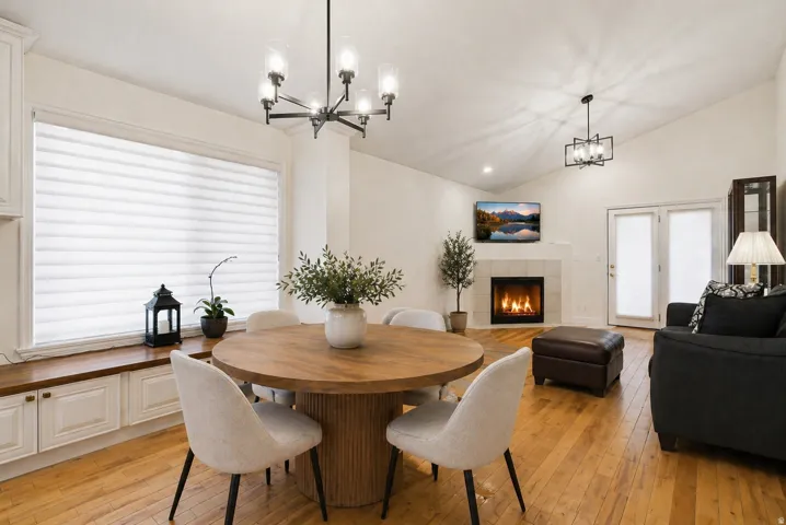 Dining area virtually staged